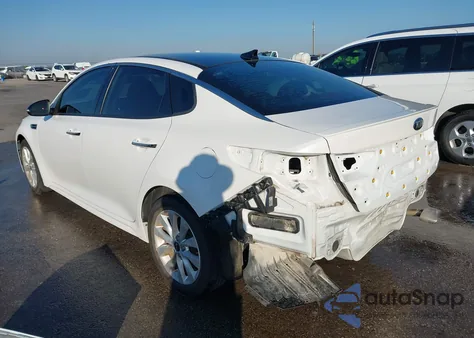 2018 Kia Optima S z USA, uszkodzony, nr VIN 5XXGT4L32JG244509